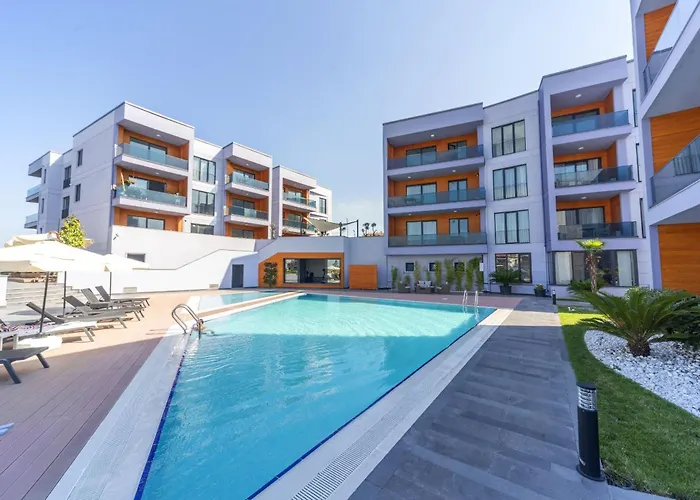 Green Hills Suites